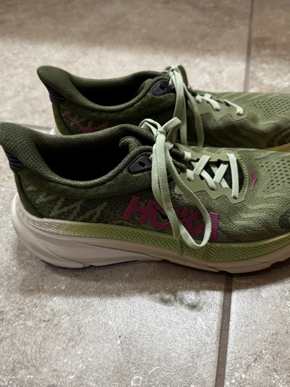 Hoka Challenger ATR 7